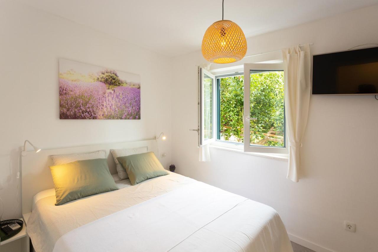 Jesliving Hvar - 2 Bedroom Elegant Apartment With Sea View In Historic Center Of Hvar Town Exteriér fotografie